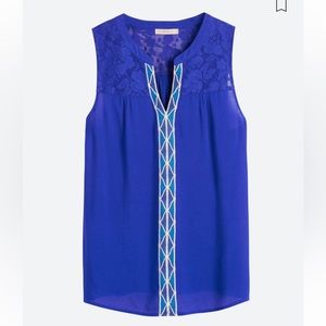 SKIES ARE BLUE Arlene Embroidered Top
